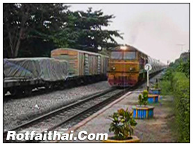 Cement freight No.722 was passing Photharam station